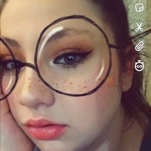 Meet your Posher, Belle